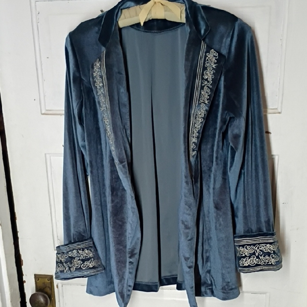 Velvet Embroidered Open Blazer in Blue